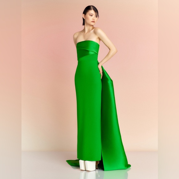 Solace London Kinsley Dress in Bright Green - Picture 2 of 11